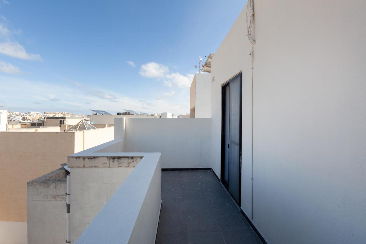 בירקירקארה 83/3-Lovely 1 Bedroom Penthouse מראה חיצוני תמונה