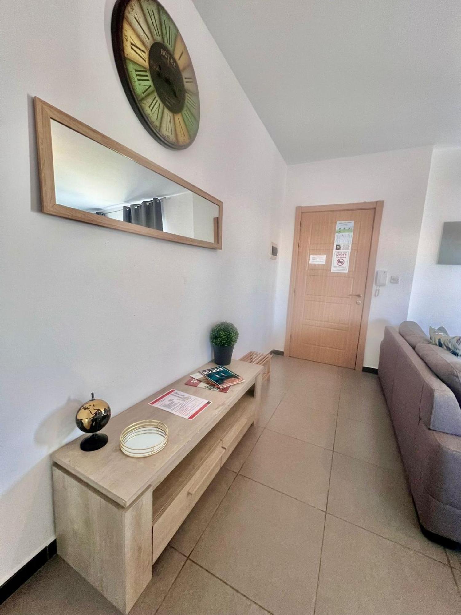 בירקירקארה 83/3-Lovely 1 Bedroom Penthouse מראה חיצוני תמונה