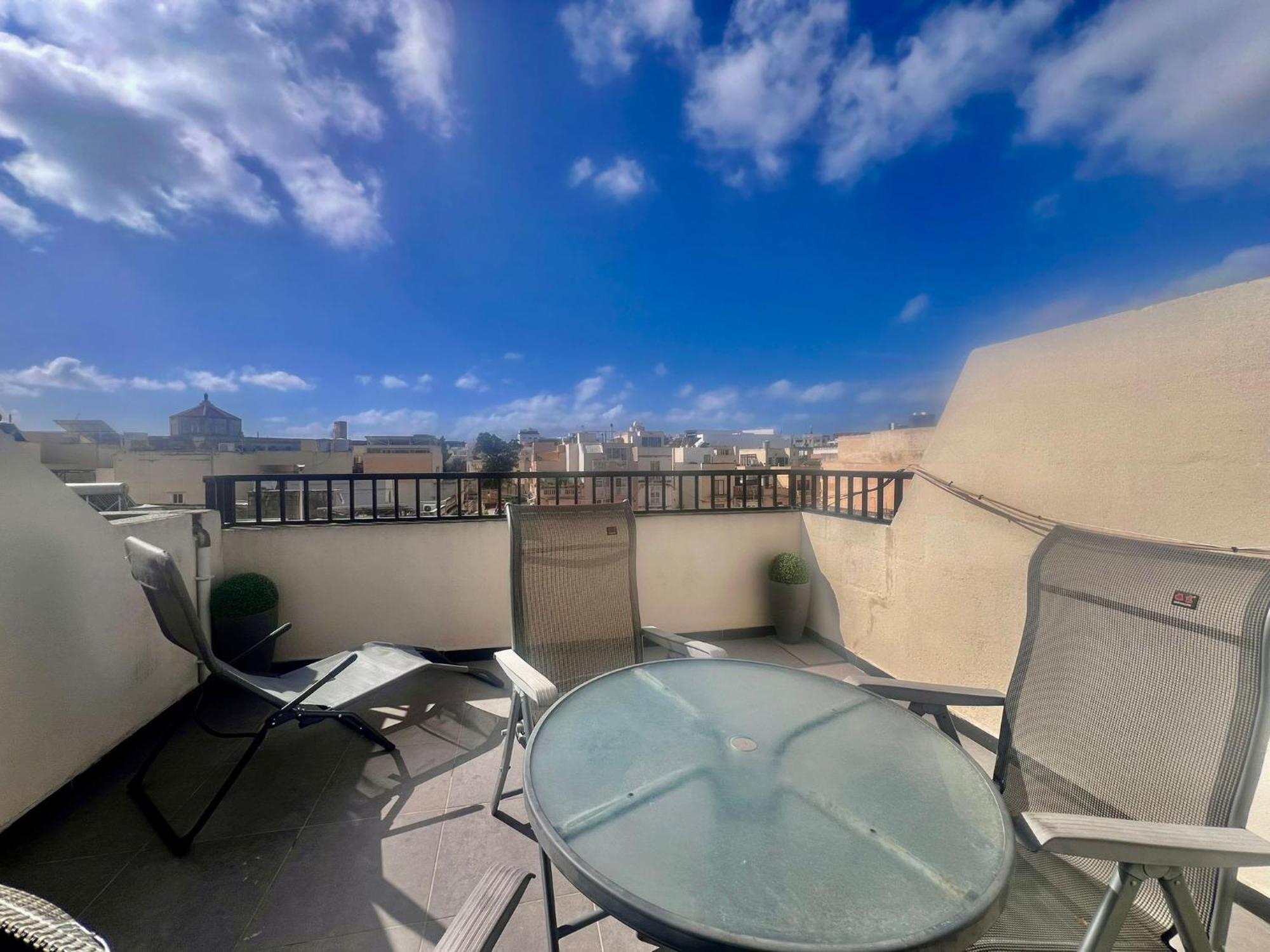 בירקירקארה 83/3-Lovely 1 Bedroom Penthouse מראה חיצוני תמונה