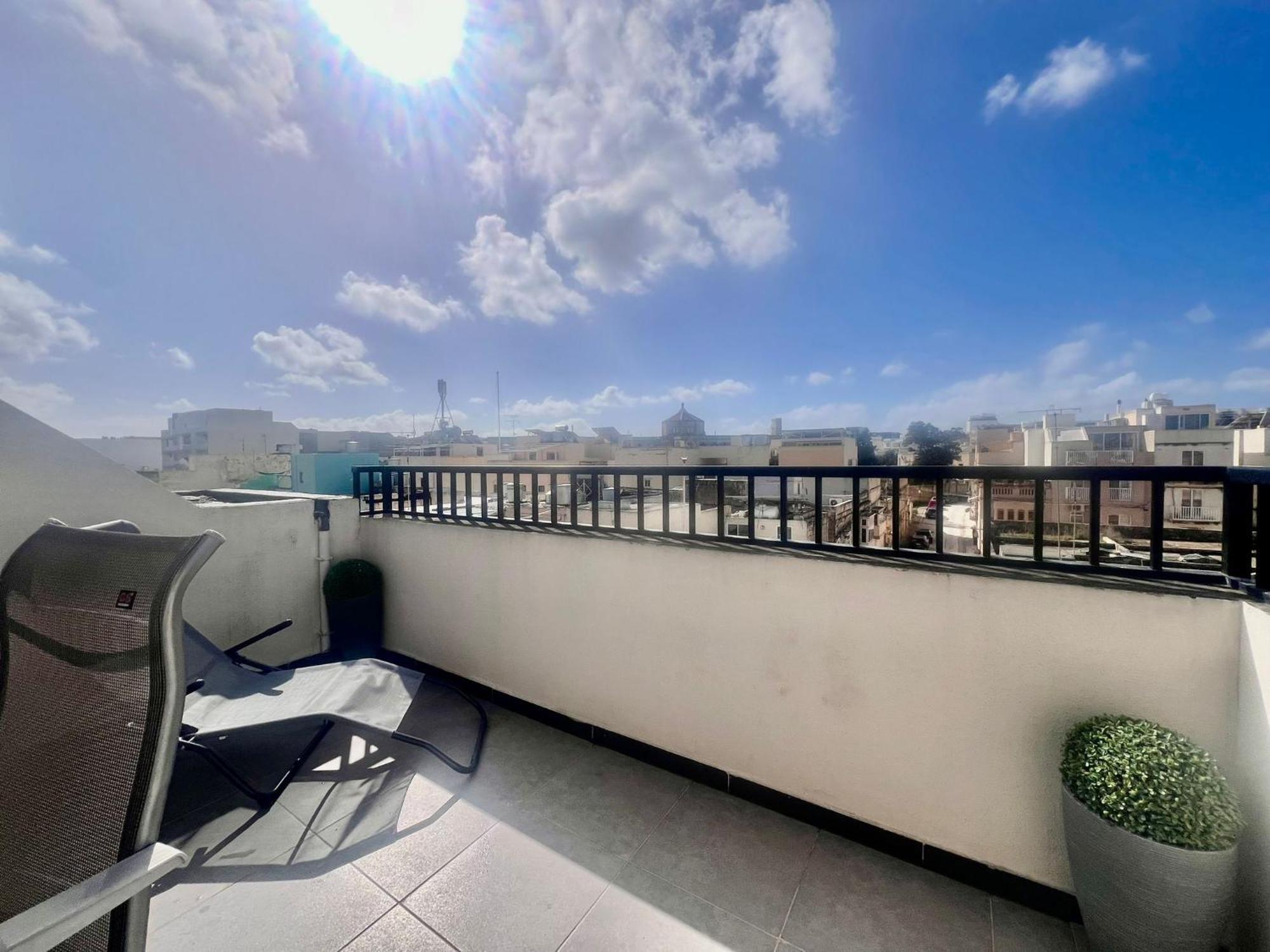 בירקירקארה 83/3-Lovely 1 Bedroom Penthouse מראה חיצוני תמונה